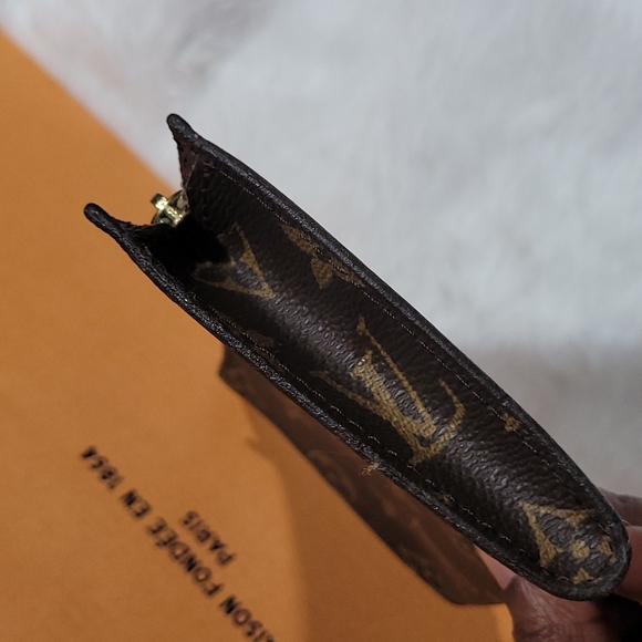 Louis Vuitton Cosmetics Pouch / Pochette - Picture 5 of 16